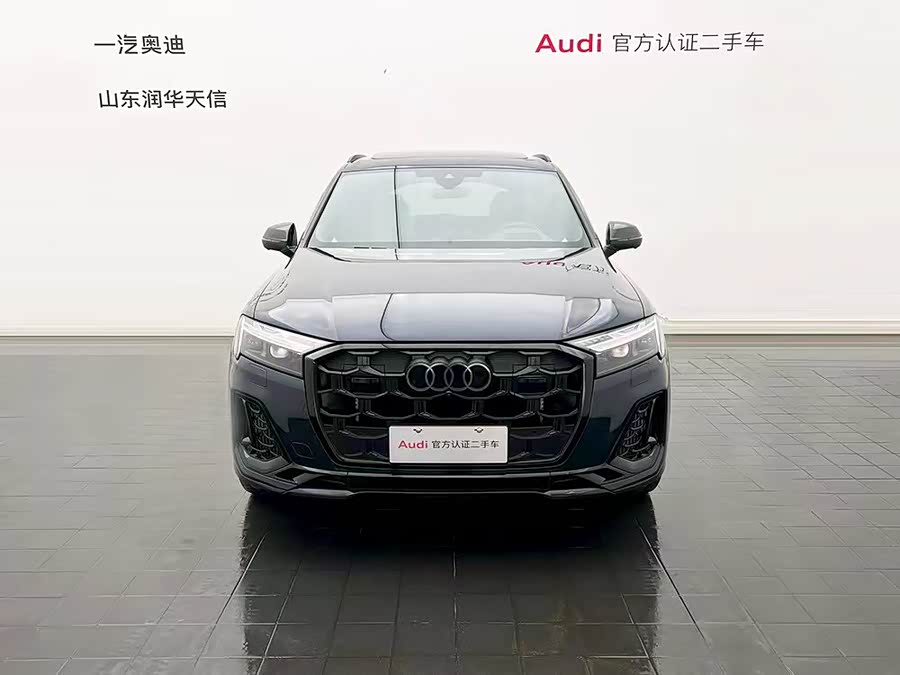 Audi SQ7 2024 car image #3