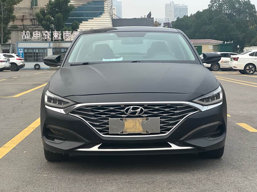 Hyundai Lafesta 2019 car image #3