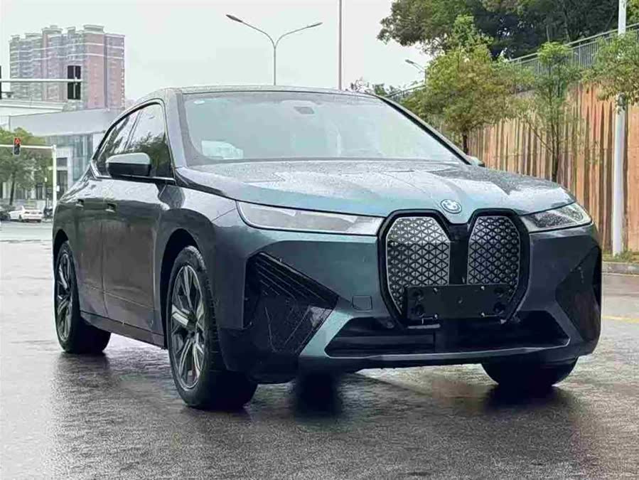 BMW iX 2023 car image #3