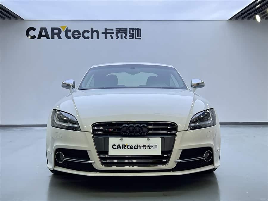 Audi TTS 2011 car image #3