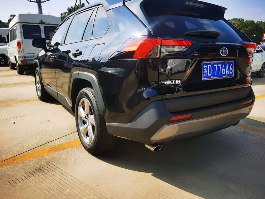 Toyota RAV4 Hybird E+ 2022 car image #3