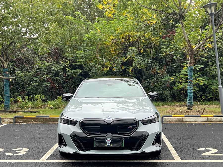 BMW i5 M60 2025 immagine di auto #3