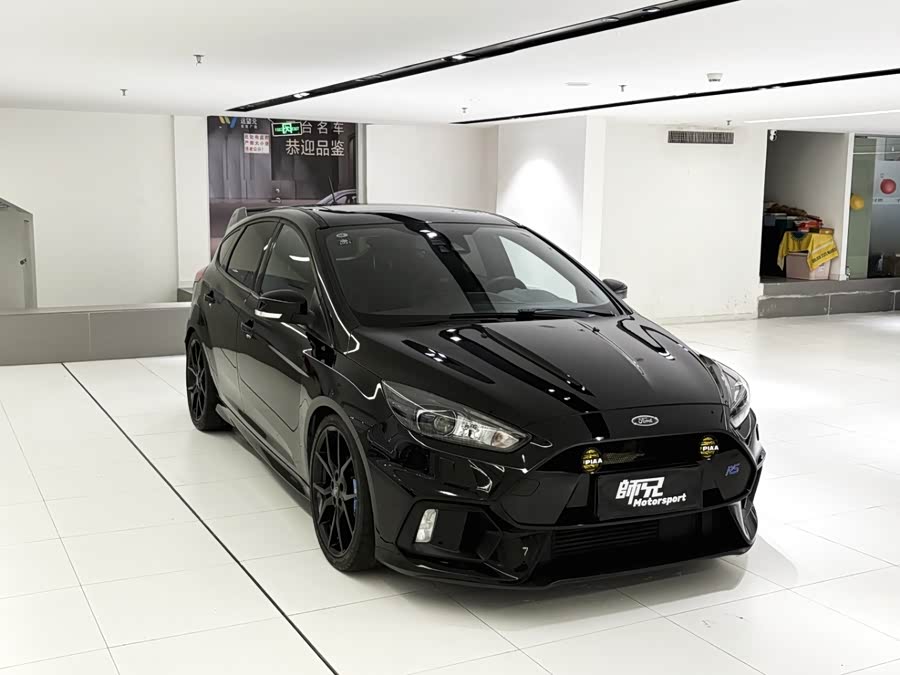 Ford Focus (Imported) 2019 صورة سيارة #3