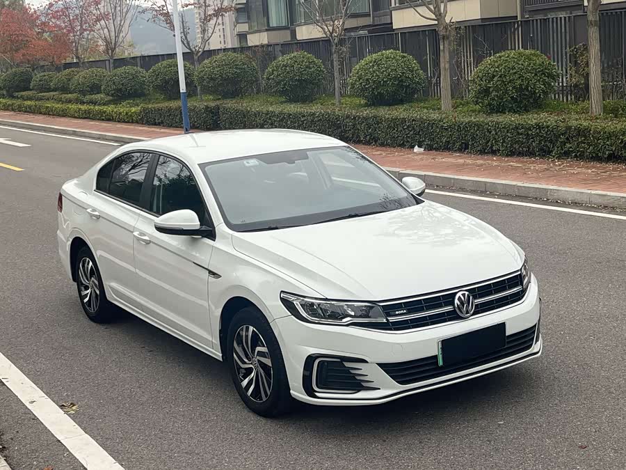 Volkswagen Bora Pure Electric 2020 صورة سيارة #3