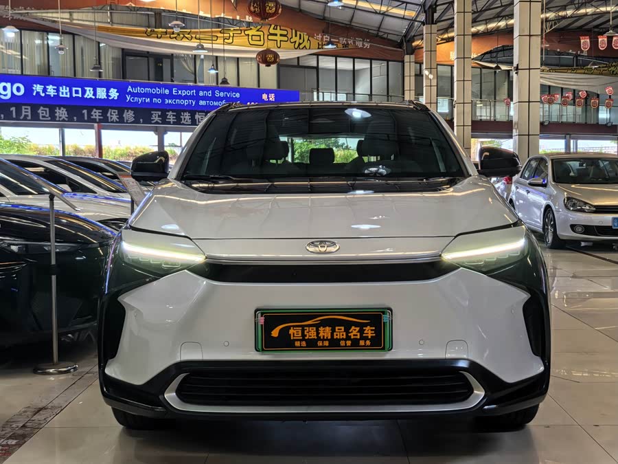 Toyota bZ4X 2022 immagine di auto #3