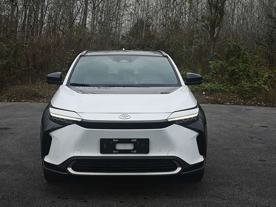 Toyota bZ4X 2022 immagine di auto #3