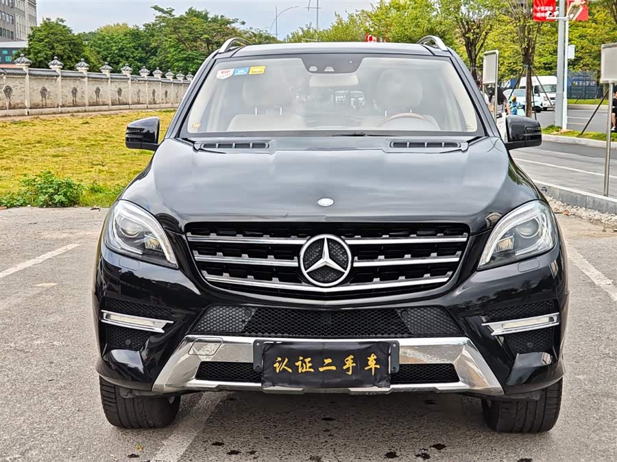 Mercedes-Benz M Class 2012 car image #3