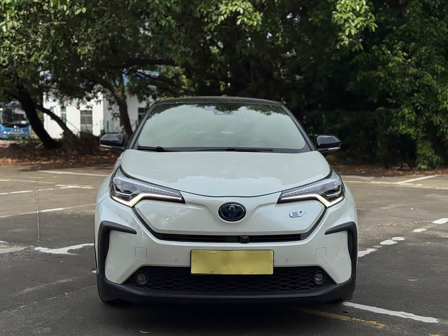 Toyota C-HR EV 2020 immagine di auto #3