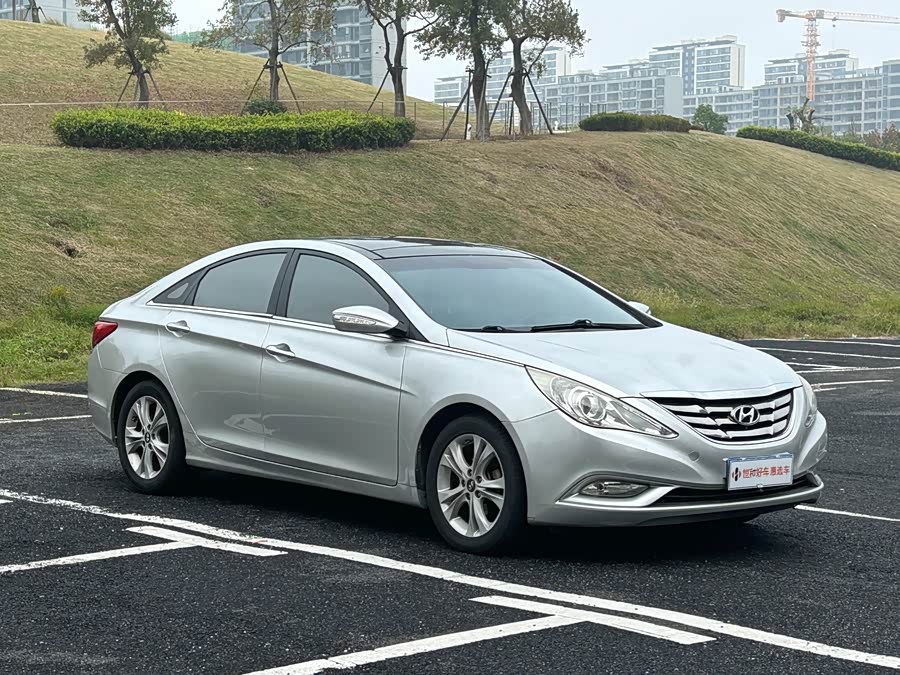 Hyundai Sonata 2012 car image #3