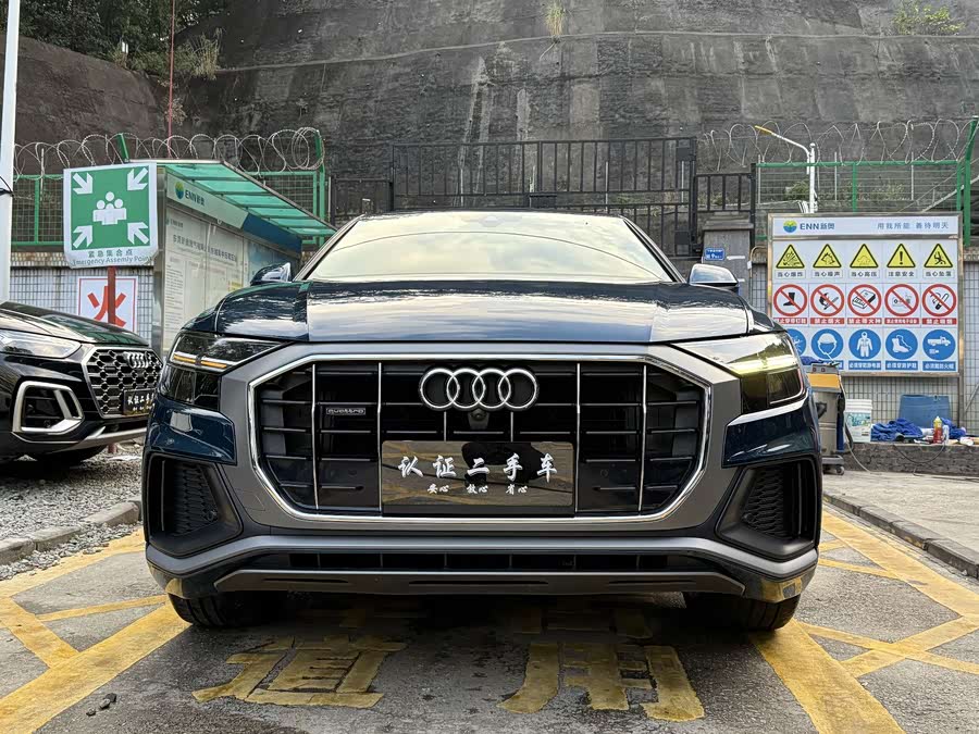 Audi Q8 2022 car image #3