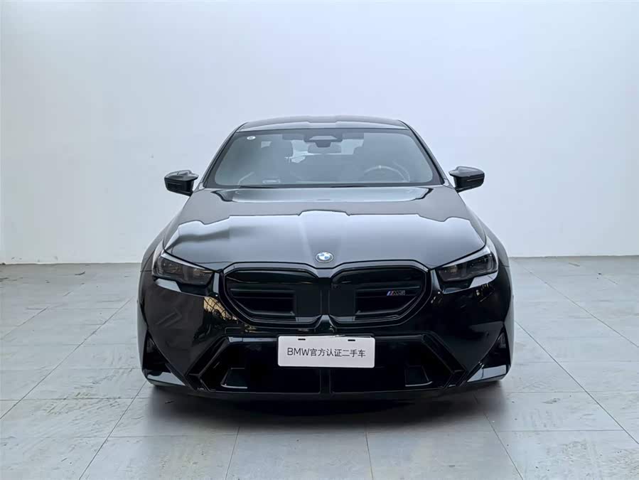 BMW M5 New Energy immagine di auto #3