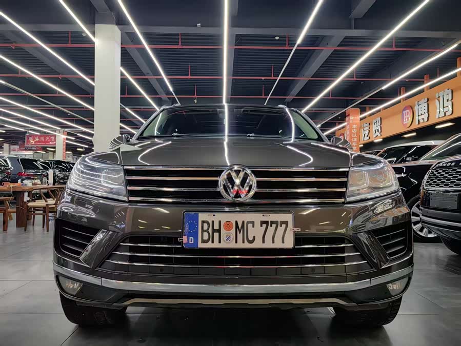 Volkswagen Touareg 2017 car image #3