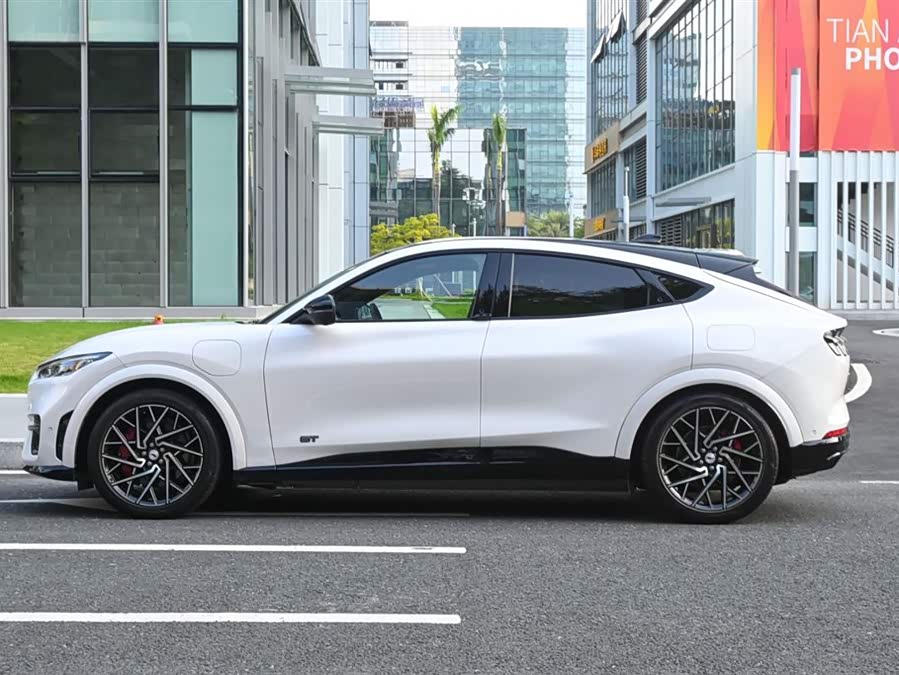 Ford Mustang Mach-E 2023 #3 Ford Mustang Mach-E 2023 car image #3