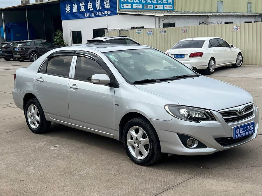 Toyota Reiz 2013 immagine di auto #3