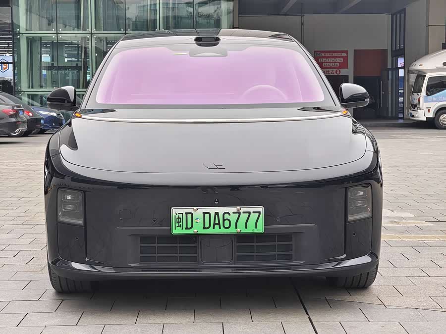 Li i8 2025 изображение автомобиля #3