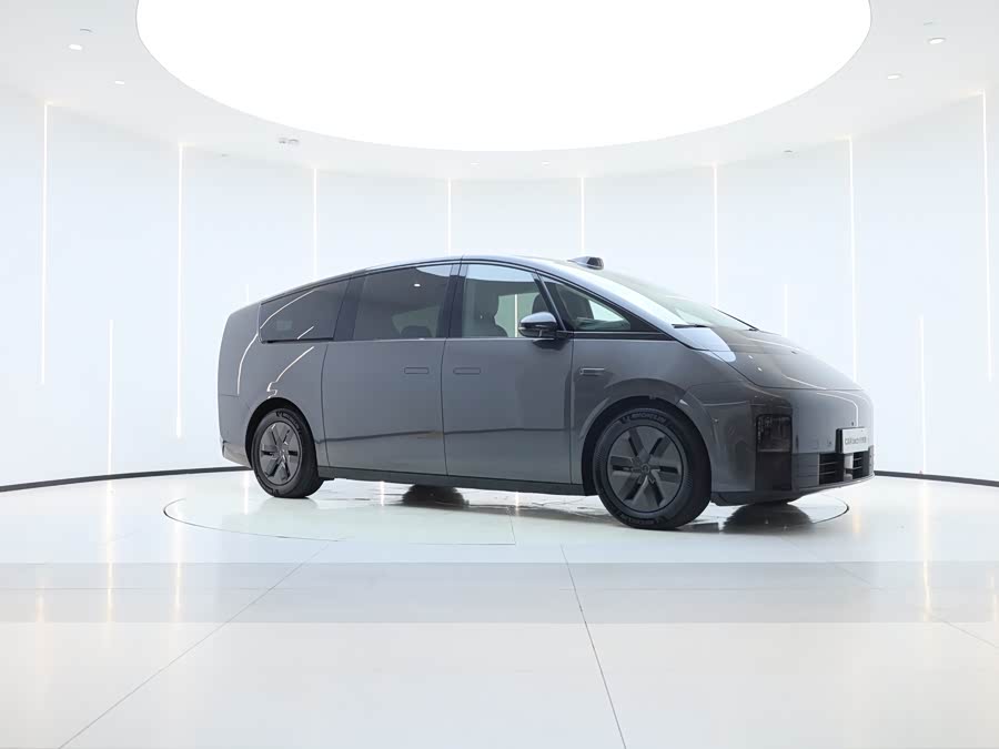 理想汽车 理想MEGA 2024 汽车图片 #3