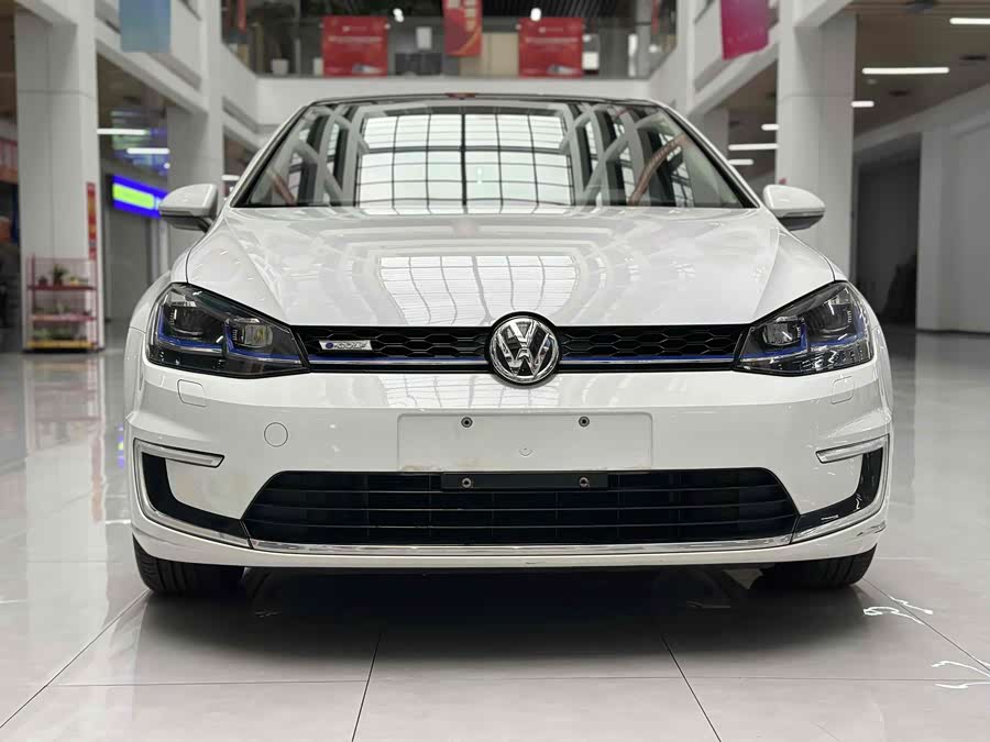 Volkswagen Golf Pure Electric 2021 imagen de coche #3