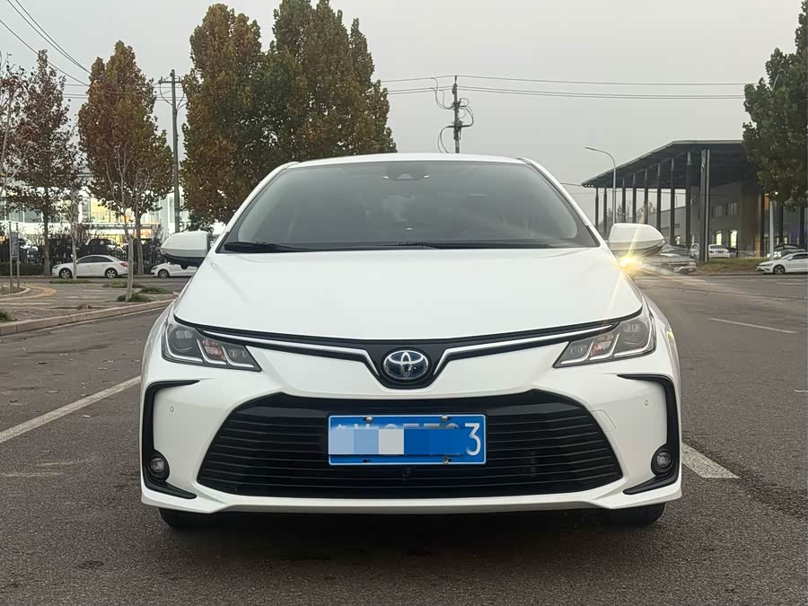 Toyota Corolla Hybird E+ 2022 immagine di auto #3