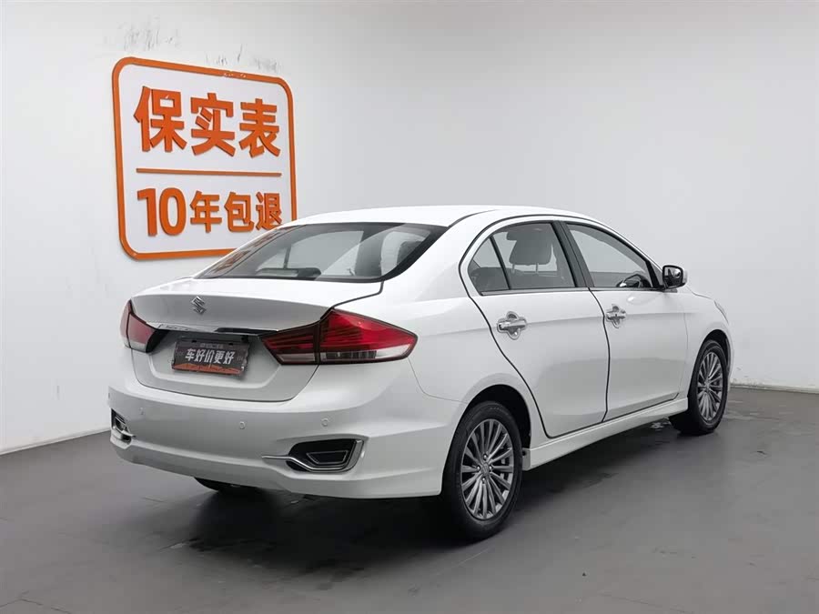 Suzuki Ciaz 2015 изображение автомобиля #3