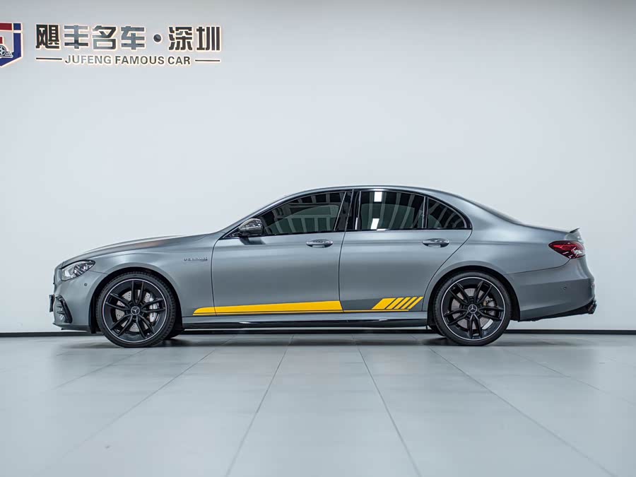 Mercedes-Benz E AMG 2022 صورة سيارة #3