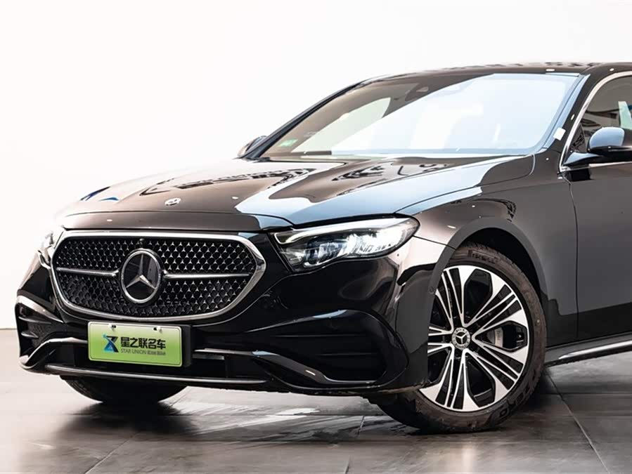 Mercedes-Benz E Class New Energy 2025 car image #3