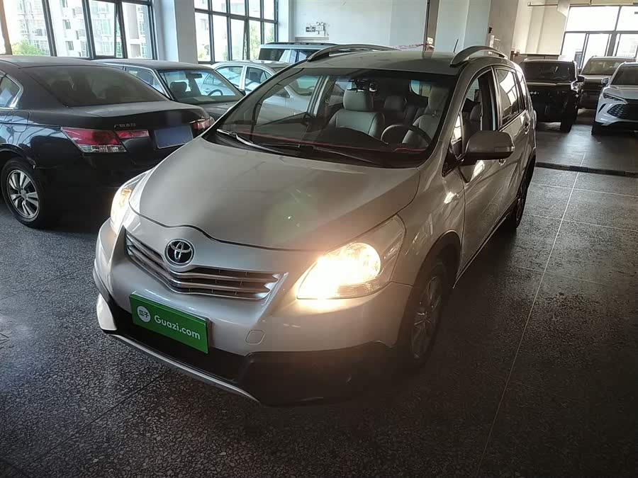 Toyota Reiz 2015 immagine di auto #3