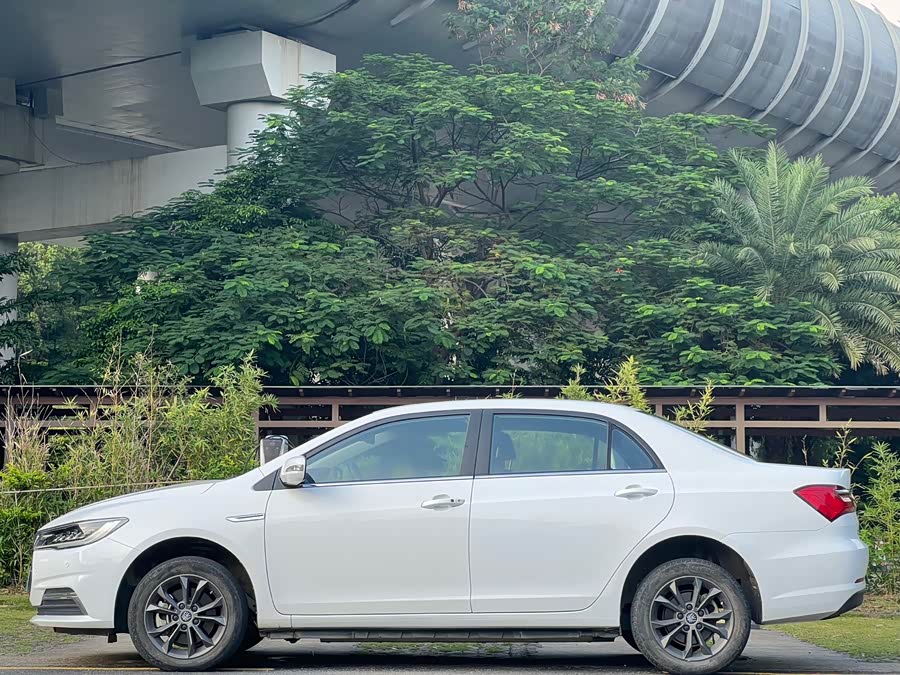 BYD Qin Pro New Energy 2020 #3 BYD Qin Pro New Energy 2020 car image #3