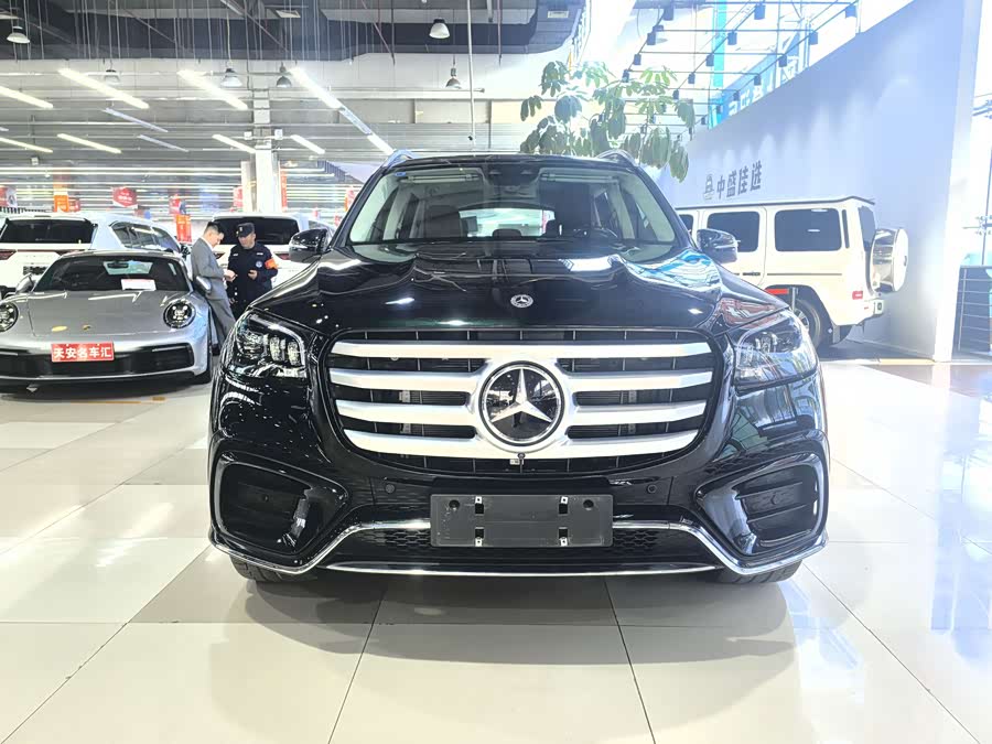 Mercedes-Benz GLS Class 2023 immagine di auto #3