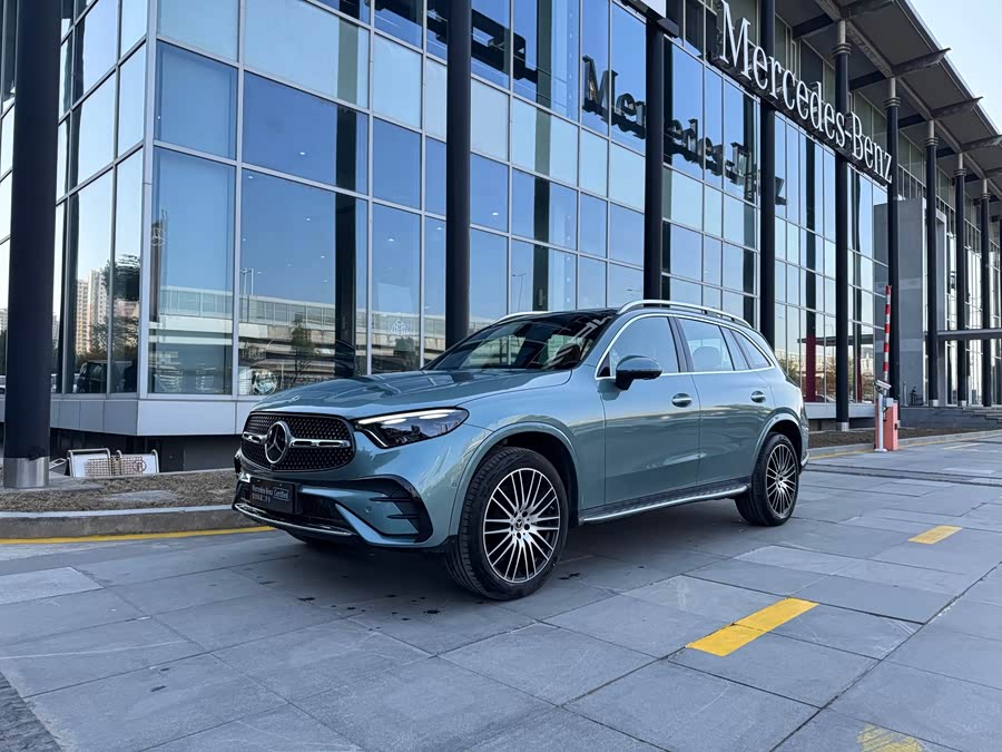 Mercedes-Benz GLC Class 2024 car image #3