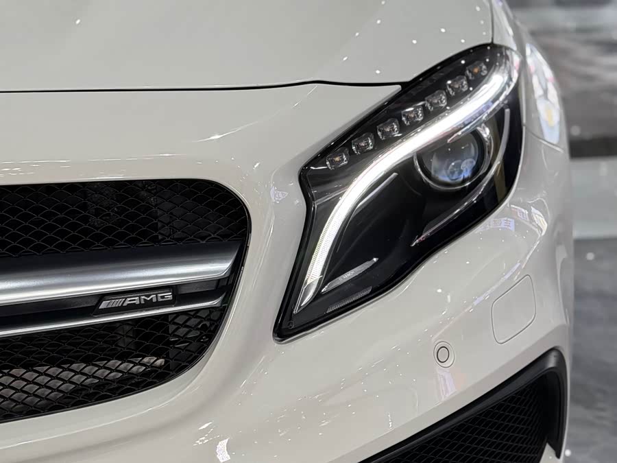 Mercedes-Benz GLA AMG 2015 car image #3