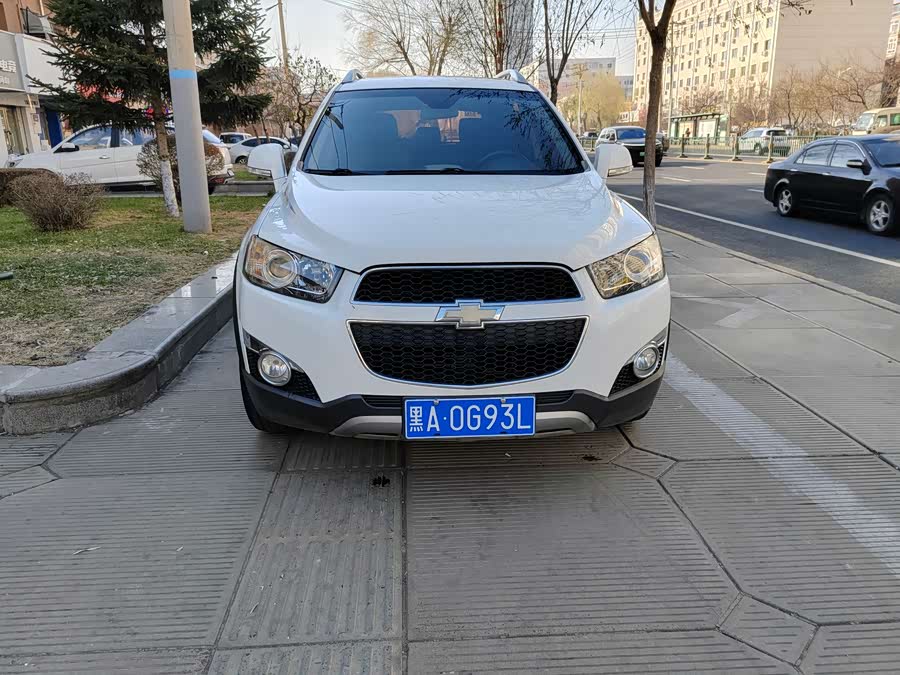 Chevrolet Captiva 2013 car image #3