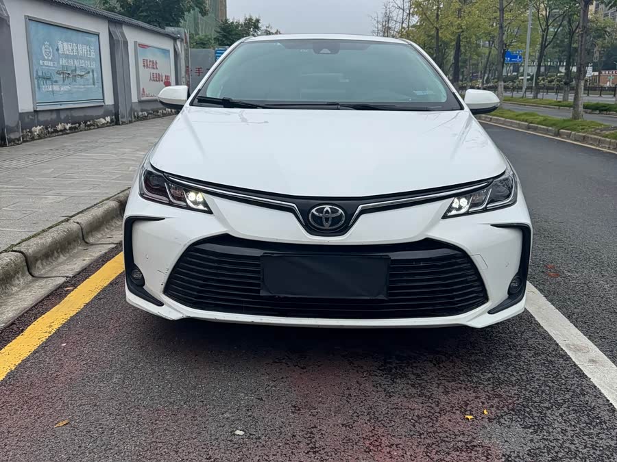 Toyota Corolla 2023 image de voiture #3