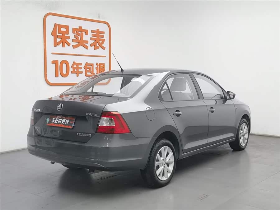 Skoda Rapid 2017 car image #3