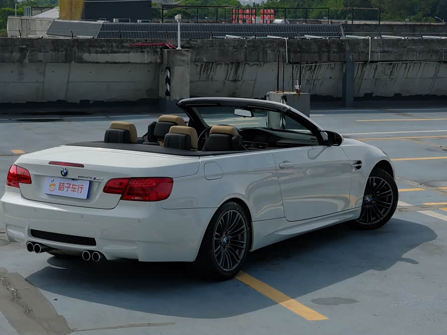 BMW M3 2010 car image #3