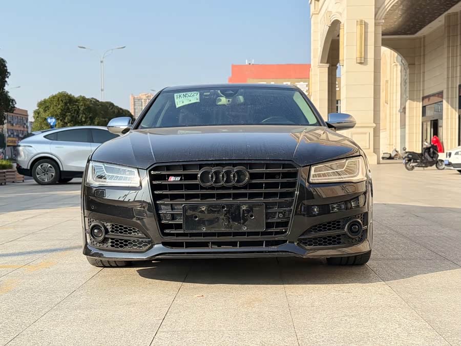Audi S8 2015 car image #3