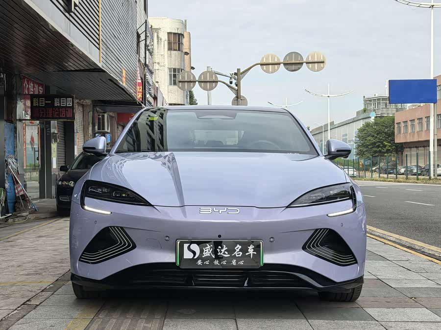 BYD Seal 2025 car image #3