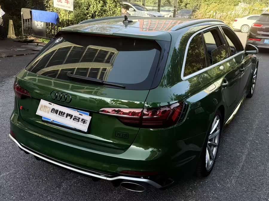 Audi RS 4 2021 car image #3