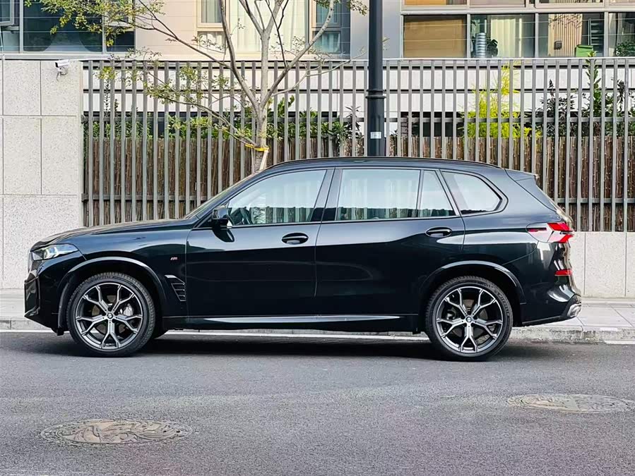 BMW X5 2025 صورة سيارة #3