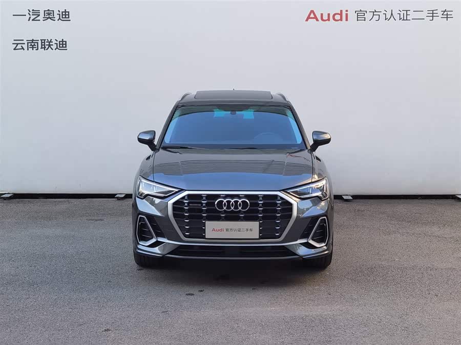 Audi Q3 2020 car image #3