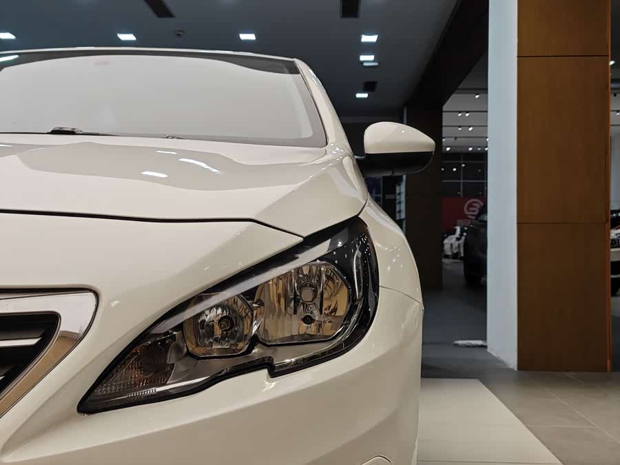 Peugeot 408 2016 car image #3