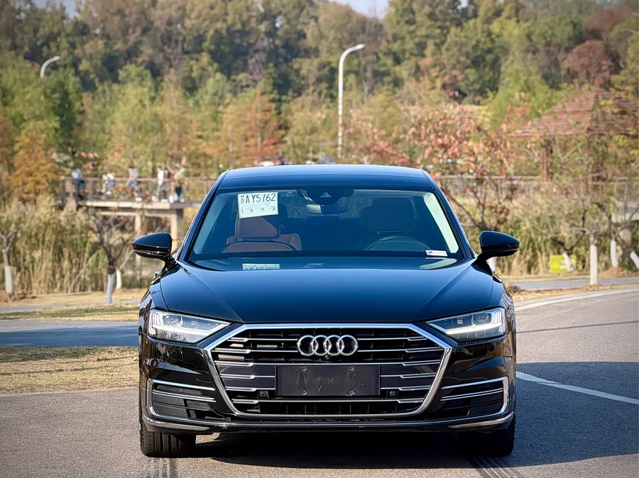 Audi A8 2019 car image #3