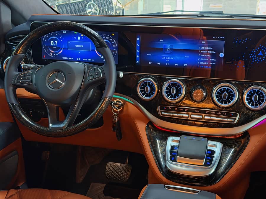 Mercedes-Benz Vito 2024 car image #3