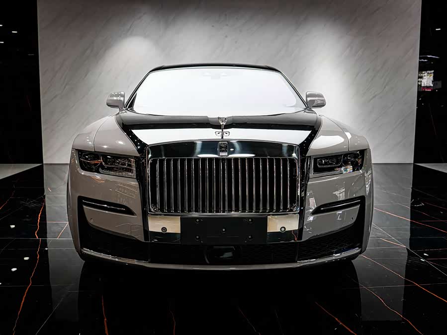 劳斯莱斯 古思特 2023 汽车图片 #3