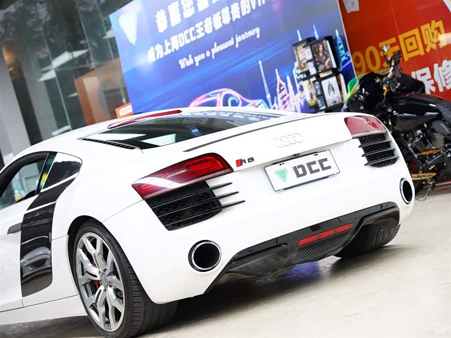 Audi R8 2016 car image #3