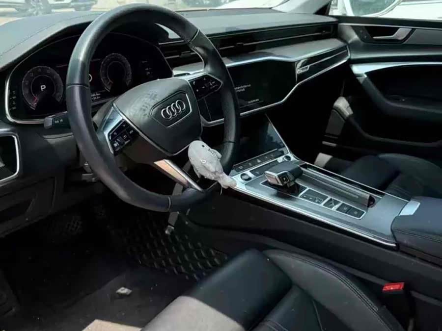 Audi A7 2021 car image #3