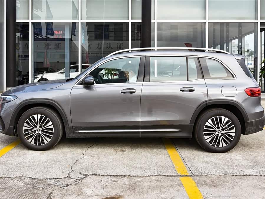 Mercedes-Benz EQB Class 2025 immagine di auto #3