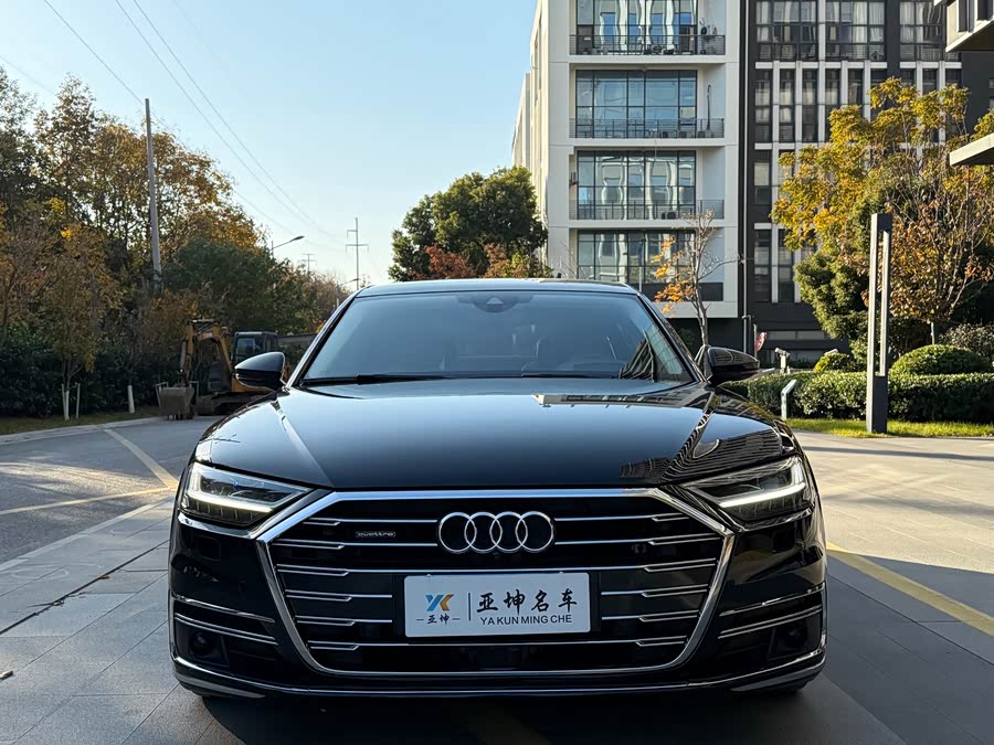 Audi A8 2019 car image #3