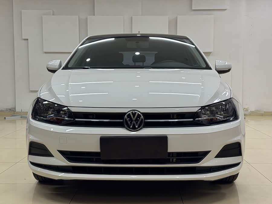 Volkswagen Polo 2021 car image #3