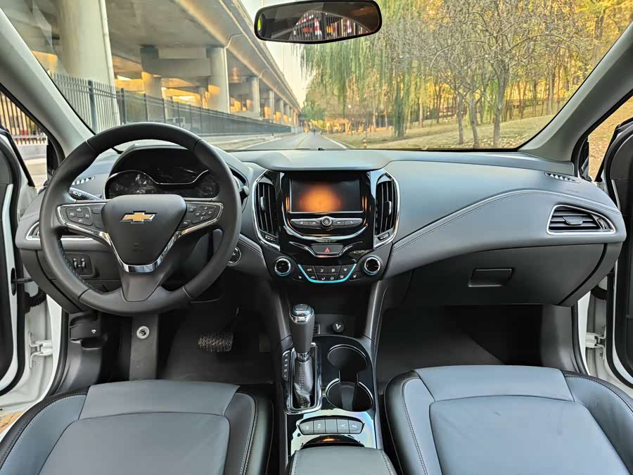 Chevrolet Cruze 2017 immagine di auto #3