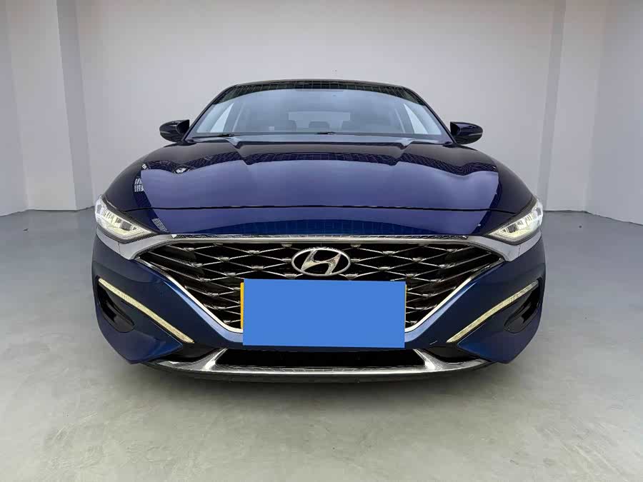 Hyundai Lafesta 2018 car image #3
